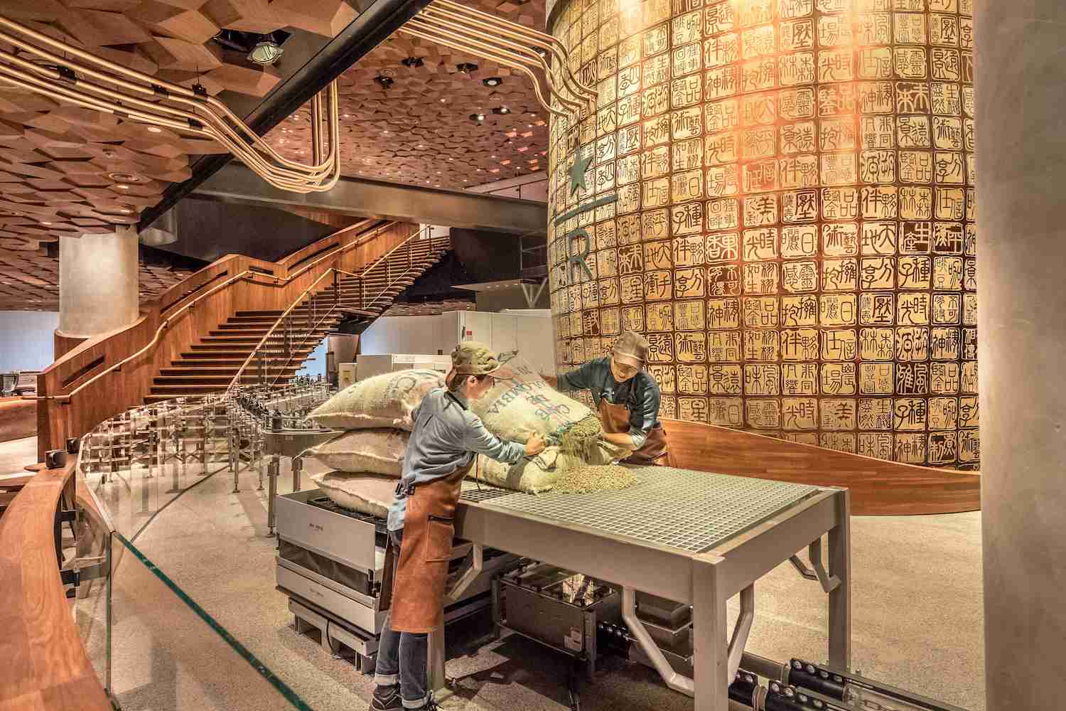 Chinese elements in Starbucks Shanghai Roastery